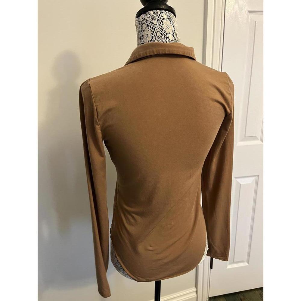 Aritzia Wilfred jersey button up top brown - Picture 2 of 3